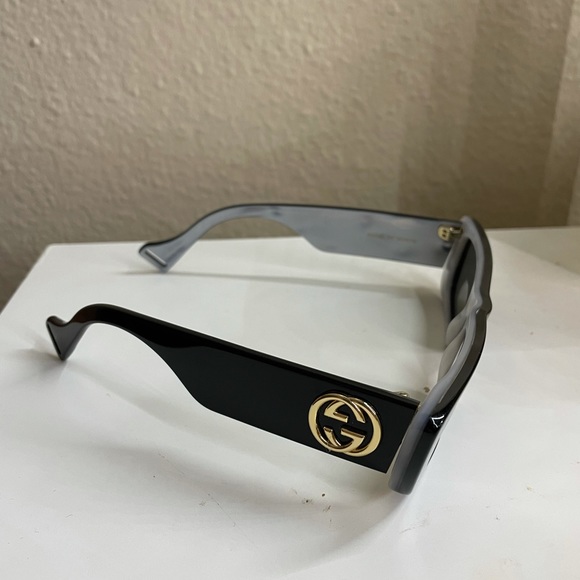 Gucci GG0516S Shiny Bilayer Black/White Mother-Of- main image 8